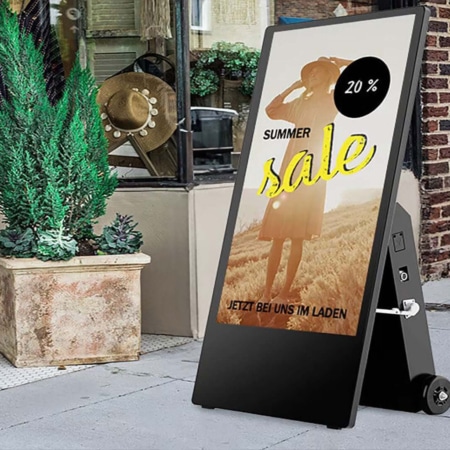 Digital Signage Outdoor Kundentopper